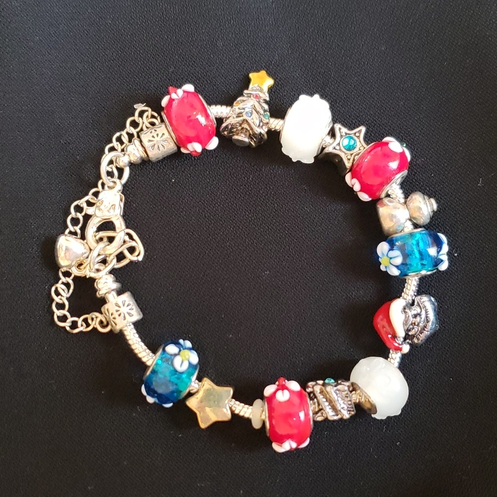 Christmas Bracelet NWOT